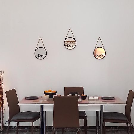 Apartamento Triζin Galatás Exterior foto